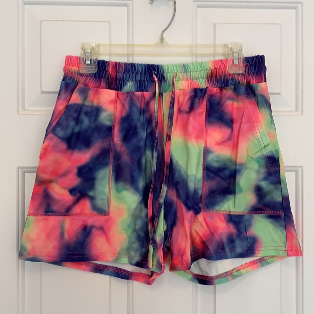 Tie Dye Short Set (L) - Picture 8 of 9